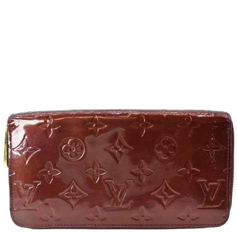 Louis Vuitton Amarante Monogram Vernis Zippy Continental 